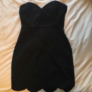 Strapless Tobi scallop dress