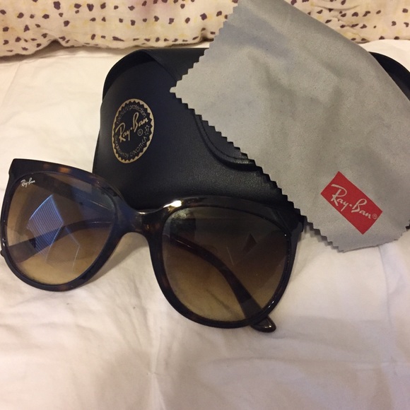 Authentic Ray Ban sunglasses