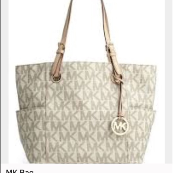 ISO looking for one of these ❤️❤️❤️❤️