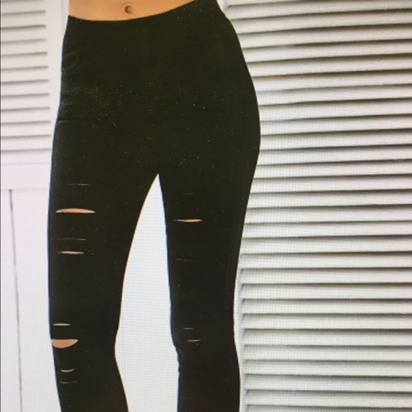⬇️year end clearance High waisted ripped leggings