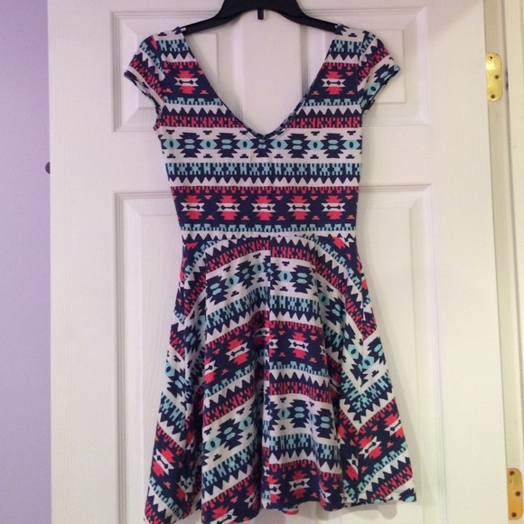 Hollister low-cut skater dress - Picture 2 of 2