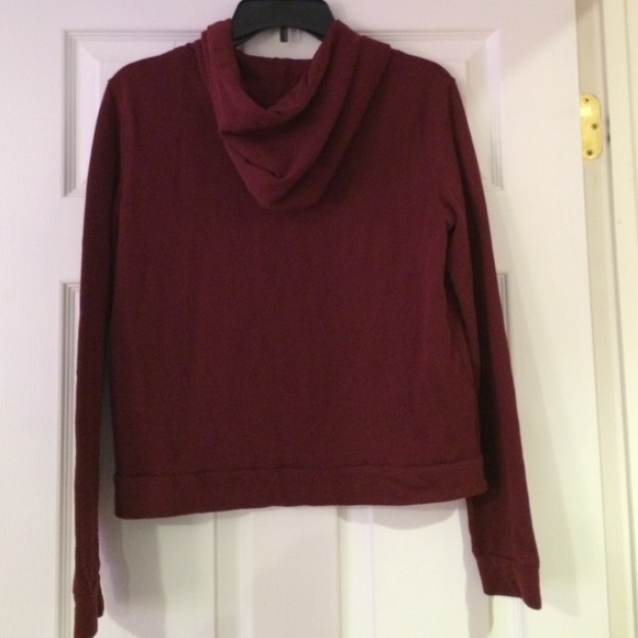 Hollister long sleeve sweatshirt - Picture 2 of 3