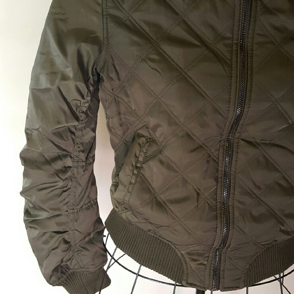 ☇SALE☇Olive Green Bomber Jacket - Picture 4 of 4