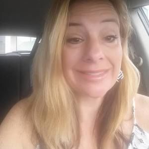 Meet your Posher, Deborah