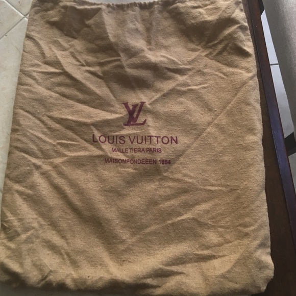 Lv dust bag