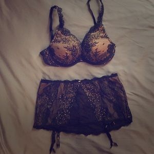 Victorias Secret bra & skirted garter set