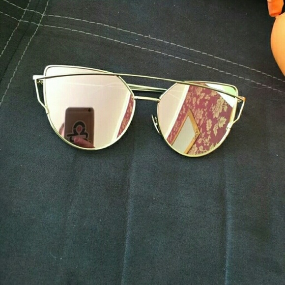 New Cat Eye Sunglasses Women Fashion Twin-Beams R - Picture 2 of 2