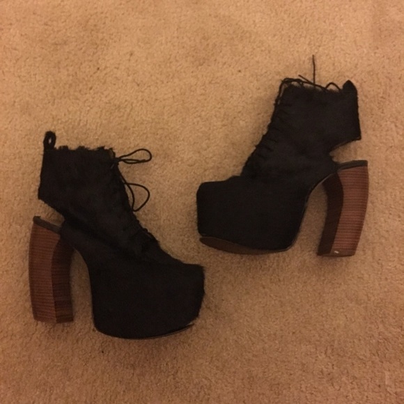Lana Bootie