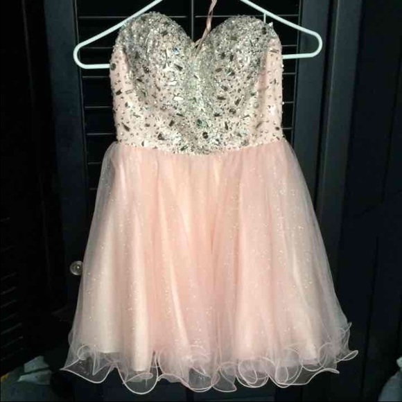 Prom dress - Picture 1 of 4