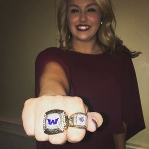 Meet your Posher, Kayla