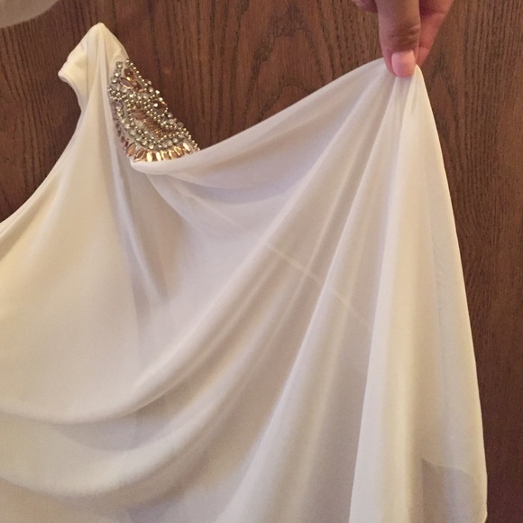 One shoulder semi-formal dress - Picture 3 of 3