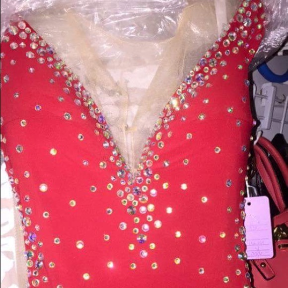 ❗️SALE ❗️ RED PROM DRESS 🔥 - Picture 4 of 4
