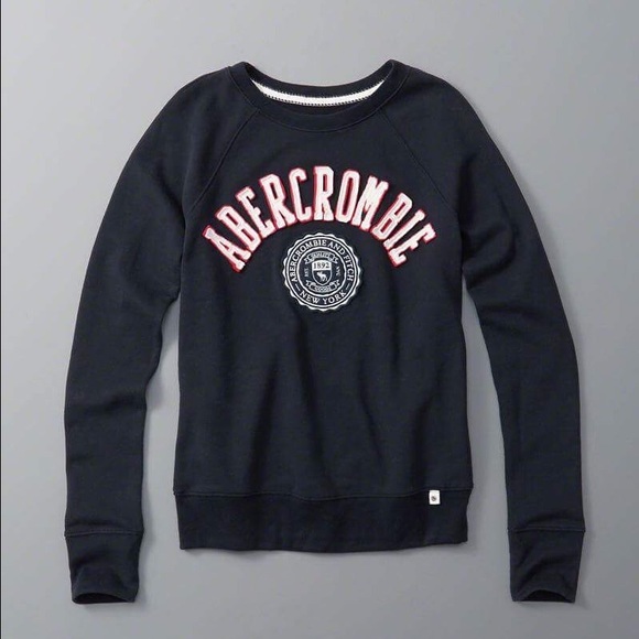 Abercrombie & Fitch Sweaters - Abercrombie& fitch patch sweatshirt