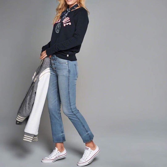 Abercrombie& fitch patch sweatshirt - Picture 3 of 3