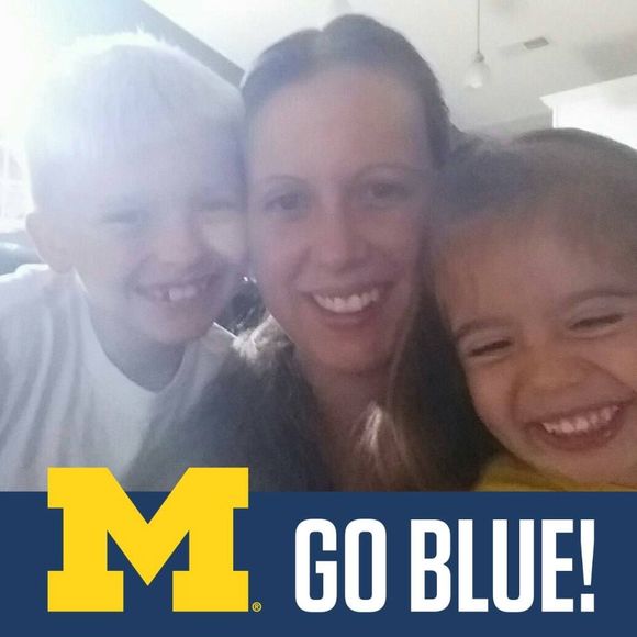 Meet your Posher, Danielle - Picture 1 of 1