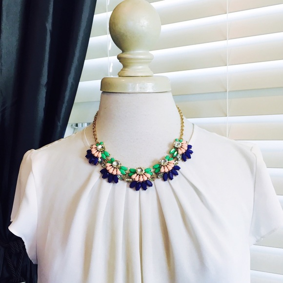 NWT J. Crew Stacked Cluster Bib Statement Necklace - Picture 4 of 4