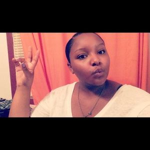 Meet your Posher, Lamika