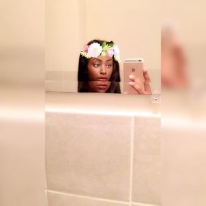 Meet your Posher, Amari