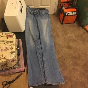 American Eagle Favorite Boyfriend Jeans Size 4