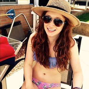 Meet your Posher, Amelie