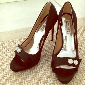 Mischka black formal heels