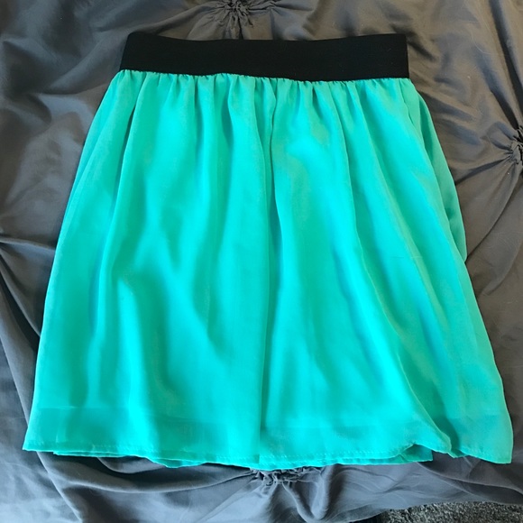 Forever 21 Mint skirt- Size Small