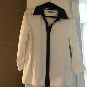1Hr SALE alice + olivia blouse with leather detail