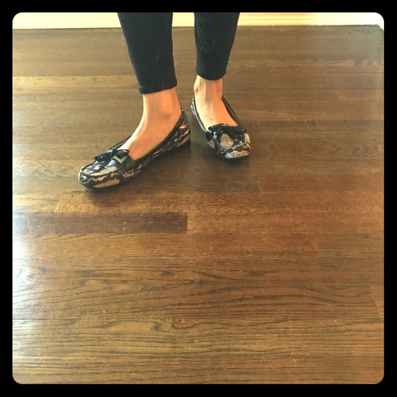 Ellen Tracy Flats