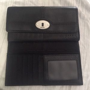 Fossil wallet