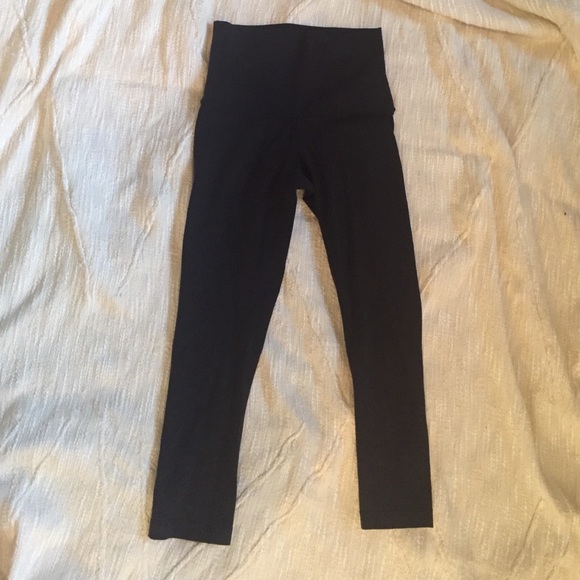 SOLD High waisted lululemon black capris