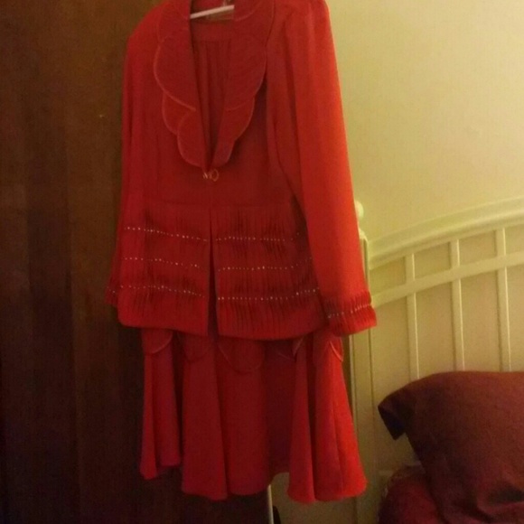 Red - Picture 1 of 1