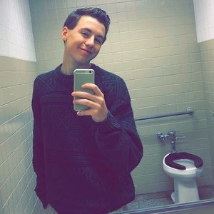 Meet your Posher, Cameron