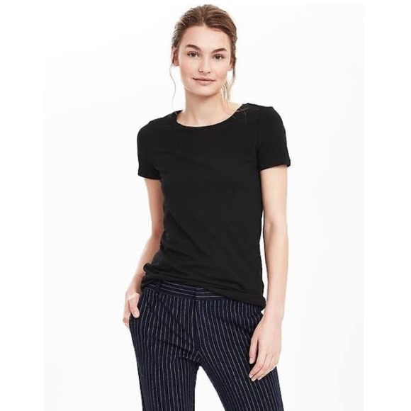 Banana Republic Essential Black Tee