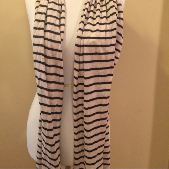 J. Crew Accessories - J Crew scarf