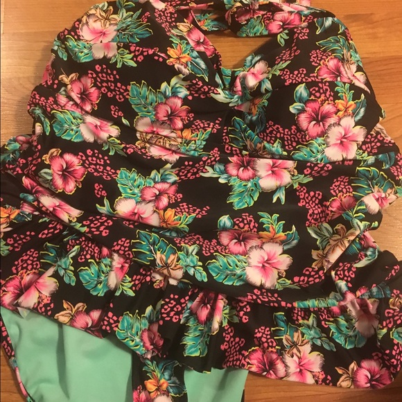 Cleaning my closet out - Picture 1 of 2