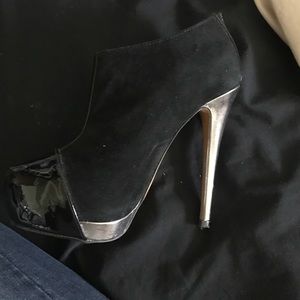 Suede and patent leather also platforms