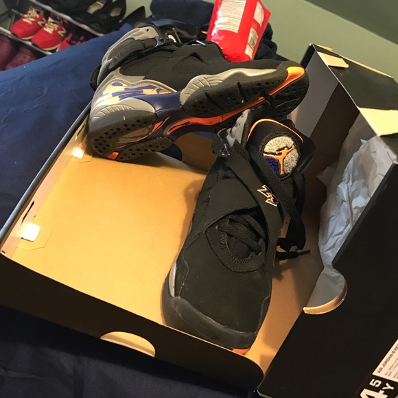 Air Jordan 8 Retro (GS) - Picture 2 of 3