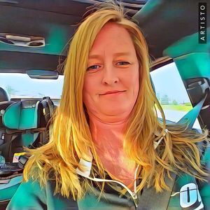 Meet your Posher, Leeann