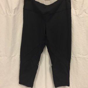 ZELLA MESH INSERT CAPRI LIKE NEW SIZE M BLACK!