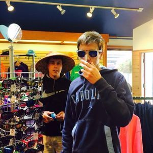 Meet your Posher, Eli