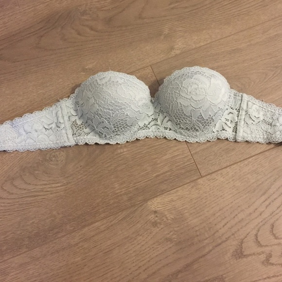 Strapless bra 32b
