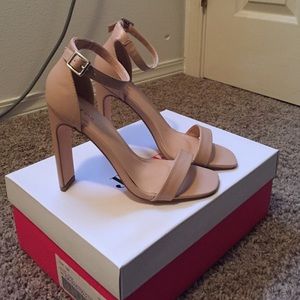 RESERVED FOR @linnn99 Nude Heels