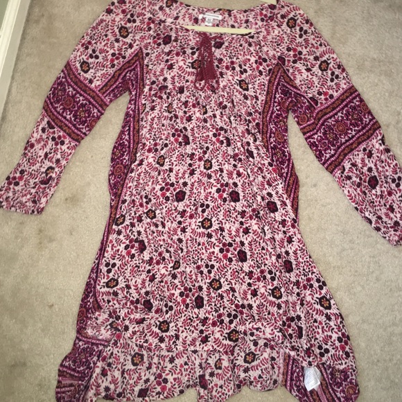 AE dress-shirt, red and brown, with lace up front