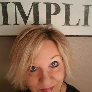 Meet your Posher, Brenda