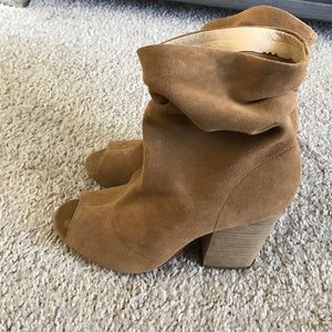 Chinese laundry bootie