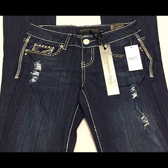 Twentyone Black by Rue21 - Picture 2 of 4