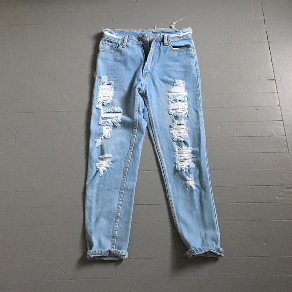 DISTRESSED HIGH WAISTED JEANS