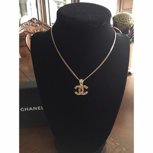 Authentic CHANEL CC Logo Necklace A64603 Gold