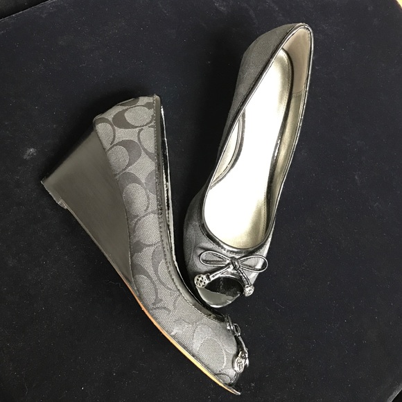 Coach Paola Wedge Signature C - Picture 3 of 4