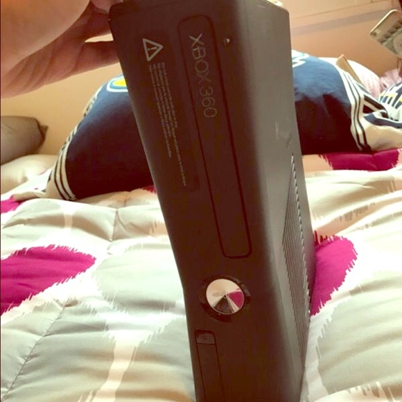 Xbox 360 includes hdmi cord